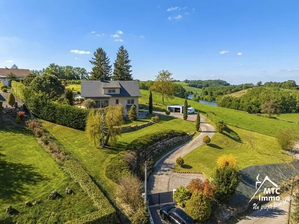 Maison 7 pièces 210 m²