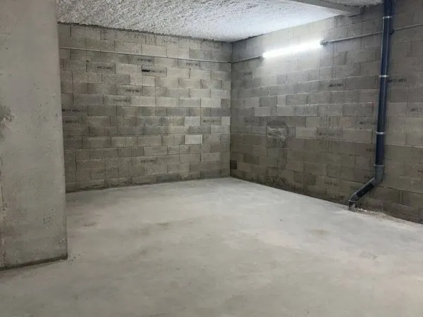 Stationnement Location Saint-Laurent-de-la-Salanque   80€