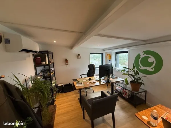 Local d'activité / Entrepôt 115 m² avec bureaux - Sainte-Luce-sur-Loire - accès rapide axes
