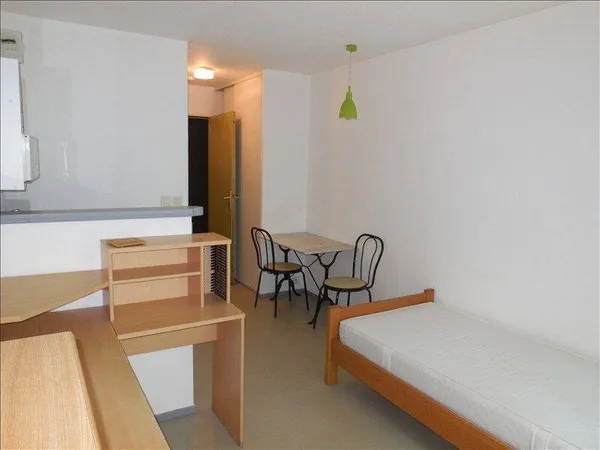 Studio 1 pièce 18 m²
