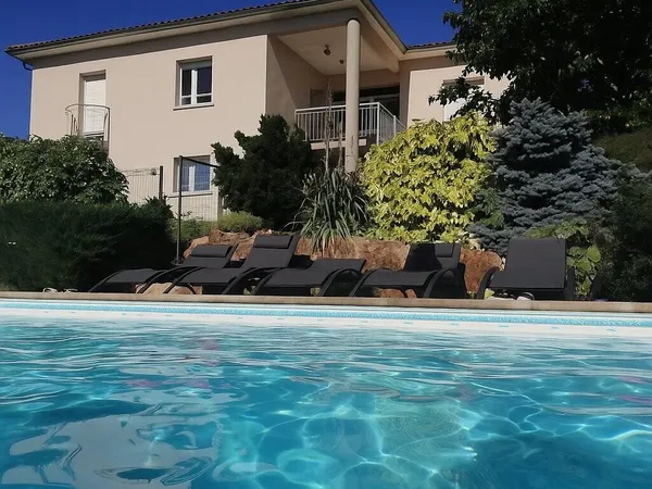 Maison 6 pièces 207 m²