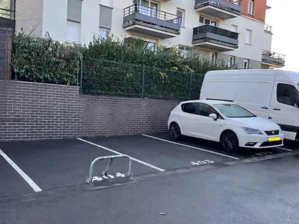 Parking 12 m²