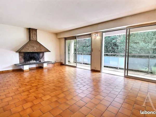 Appartement 7 pièces 108 m²