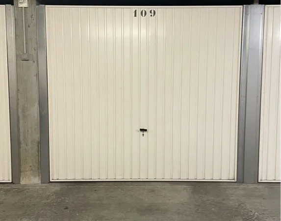 Garage fermé sécurisé - Lyon 8 - Mermoz