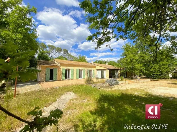 Maison T7 PLAIN-PIED (185 m²) à vendre à CAMPS LA SOURCE