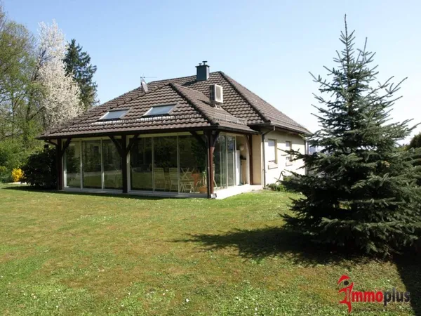 Maison de plain-pied 7 pièces 165 m²