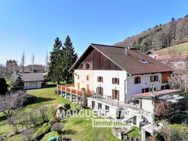Maison T5 de 190m2 - Charme pierre & bois - Terrasse vue montagnes