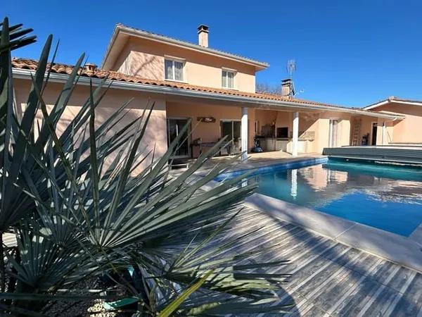 Maison 5 pièces 160 m²