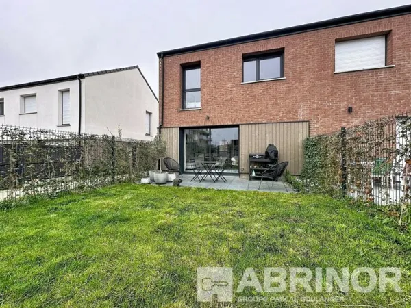 Maison neuve semi individuelle 84 m² hab. - 3 chambres - jardin - garage et parking