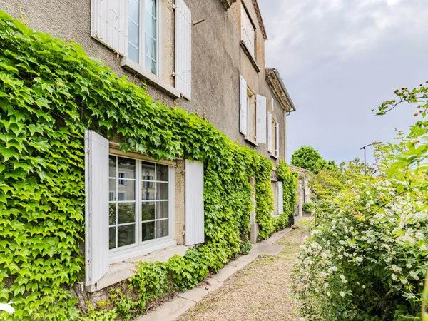 Maison en pierre de 7 pièces principales