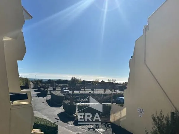 À Vendre 2 pièces meublé avec vue mer