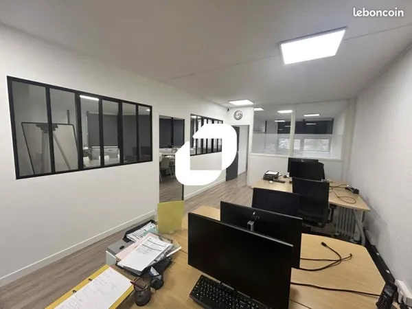 Bureau 178 m²