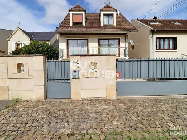 Maison Ste Genevieve Des Bois 7 pièce(s) 163,24m2