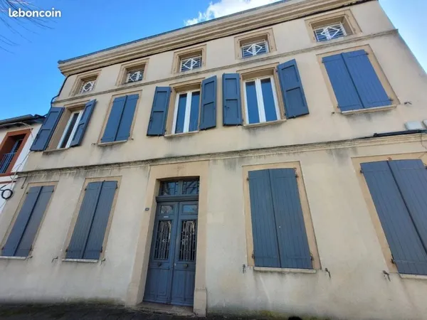 Maison 10 pièces 393 m²
