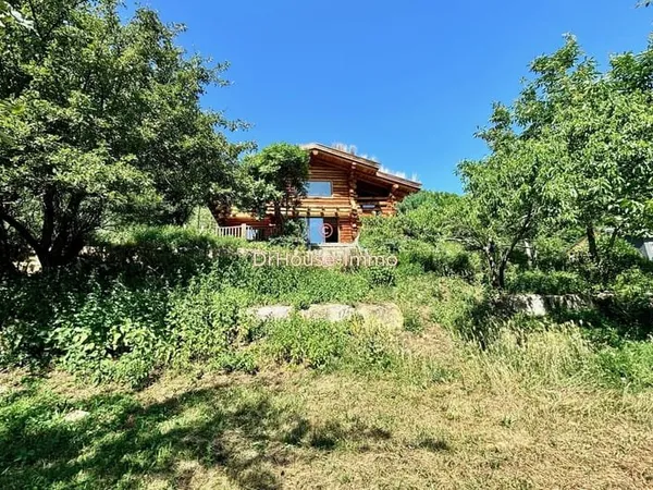 Un Écrin de Sérénité : Magnifique Chalet en Bois dans les Pyrénées Audoises