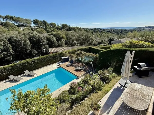 Maison 7 pièces 198 m²