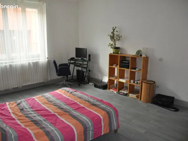 Vente immeuble avec rapport à locatif de 25% - Immeuble situé à Saint-Girons et comprenant 3 apparte