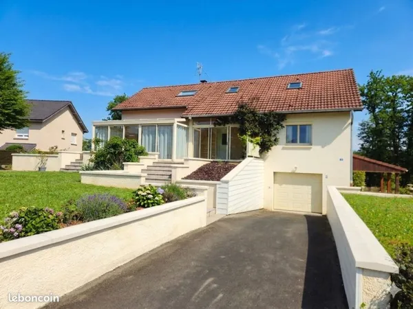 Maison familiale de 175m2, quartier de Super Baume