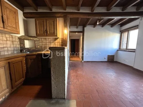 Maison de village en pierre
