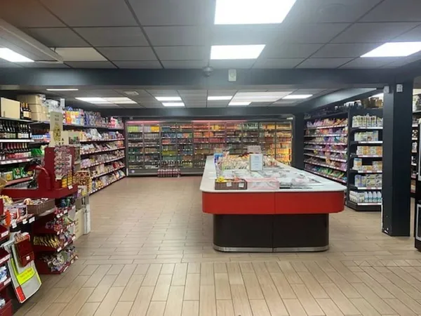 Commerce Vente Paris  360m² 211400€
