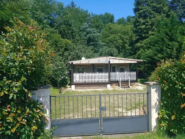 Terrain de 1065 m2 avec mobile home