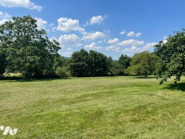 Terrain 1813 m²
