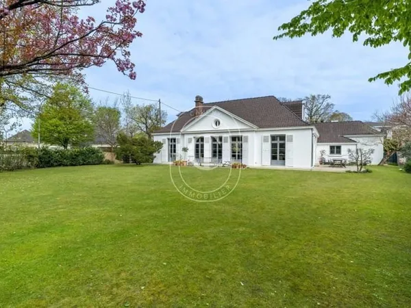 Maison 7 pièces 200 m²