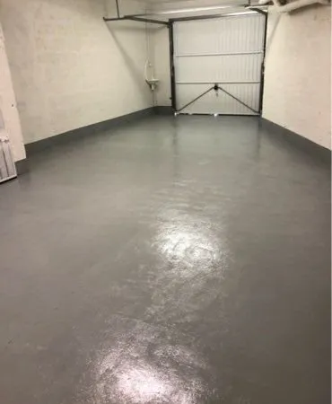 Garage / parking 43 M² 13008