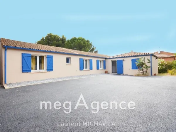 Villa de plein pied sur 175m2 avec parcelle de 983 m2 nichée sur les hauteurs ??