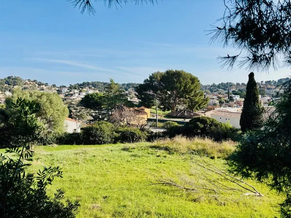 Terrain 415 m²