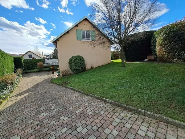 Maison individuelle 5 pièces 128 m² à Chaponost (secteur de la poste)