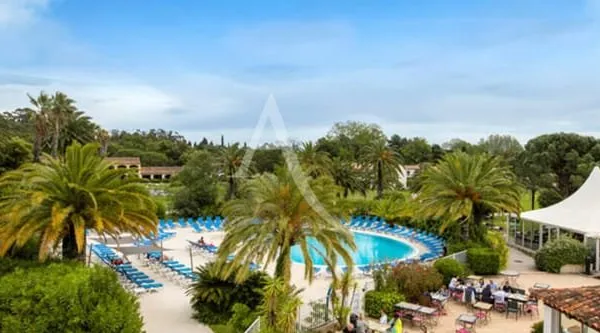 A VENDRE POUR INVEST LOCATIF RESIDENCE DE TOURISME: Appartement studio de 23.80 m2 situé à Grimaud