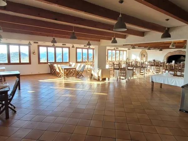 Saint Martin de Peille. Restaurant à rénover de 317 m2 - Tro