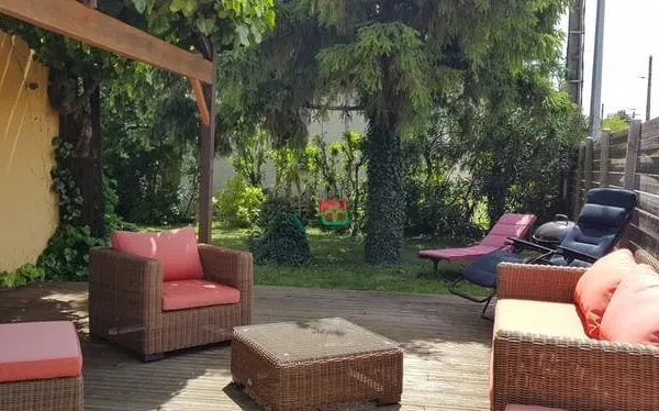 Villa 6 pièces 180m²