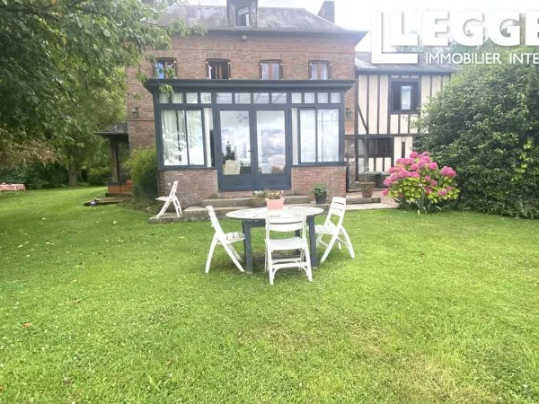 Maison 10 pièces 147 m²