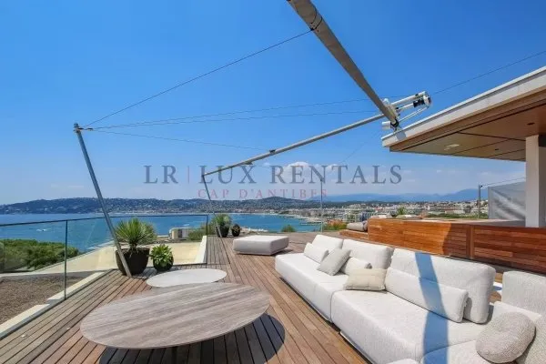 Penthouse d'Exception avec Vue Mer à Vendre