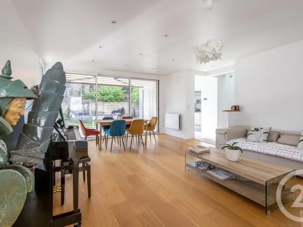 Maison 8 pièces 204 m²