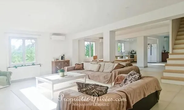 Maison 10 pièces 421 m²