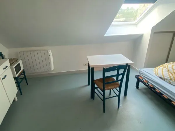 Studio meublé et équipé