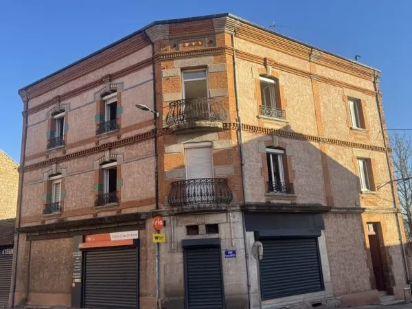 Local 353 m²