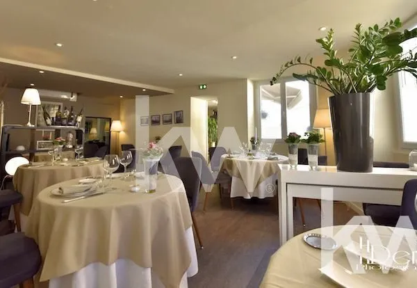 Fonds de commerce restaurant sud Clermont 192 m2