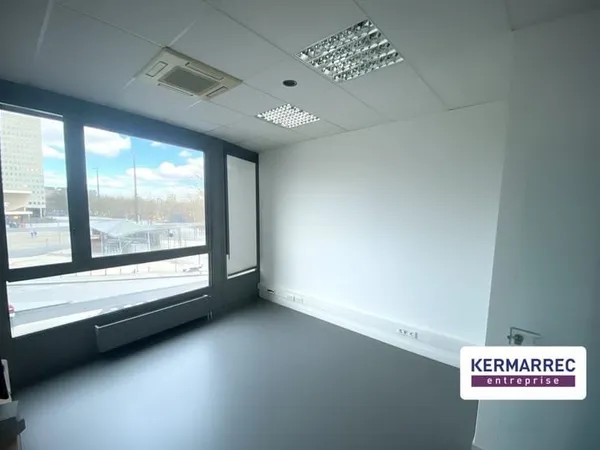Bureaux 56 m²