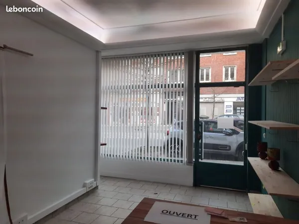 📍 Local Commercial Idéalement Situé au Coeur du Centre-Ville d'Amiens 📍