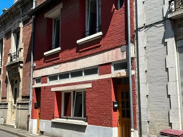 Immeuble de rapport Saint Quentin (centre ville) : Deux appartements meublés