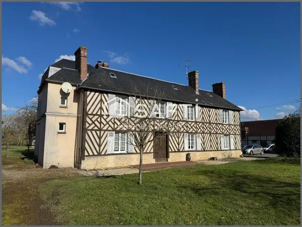 PROPRIETE D'EXCEPTION : ancien corps de ferme, manoir et monument historique sur 2 hectares, au coeu