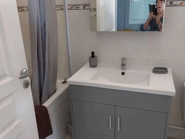 ST DENIS-GRAND STUDIO 35m2 avec coin nuit Jardin ETAT