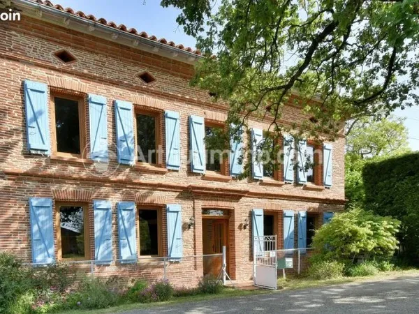 Maison 8 pièces 257 m²