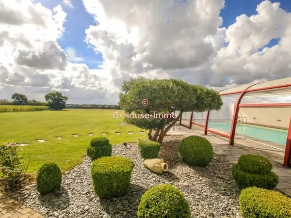 Maison 8 pièces 198 m²
