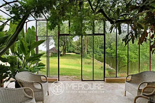 Maison 8 pièces 239 m²