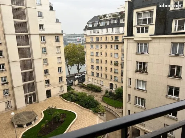 Studio 1 pièce 40 m²